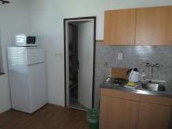 úplně vybavená kuchyně